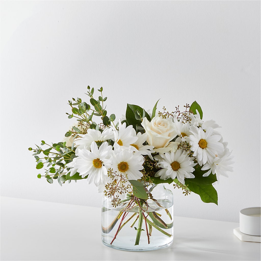 Fresh Linen Bouquet – Lynchburg Leo Wood Florist, Lynchburg VA