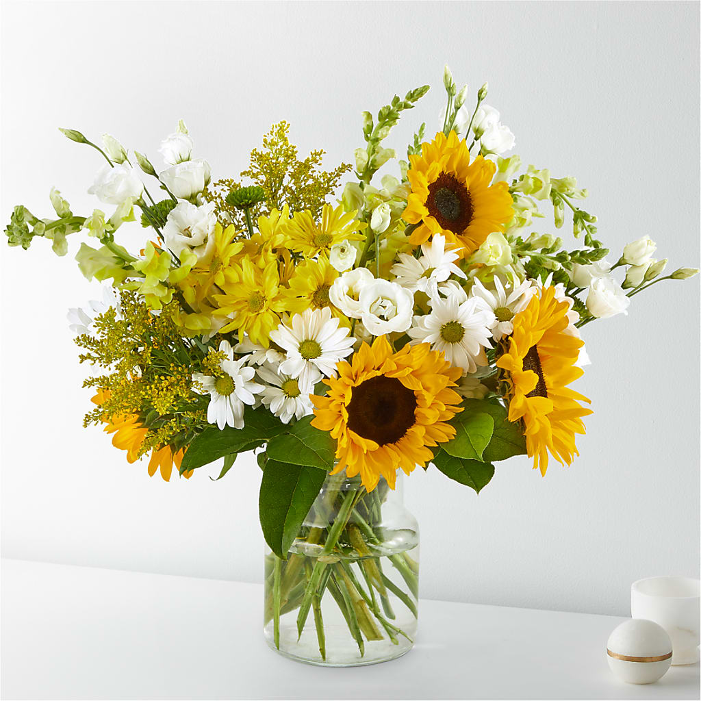 Hello Sunshine Bouquet – Lynchburg Leo Wood Florist, Lynchburg VA