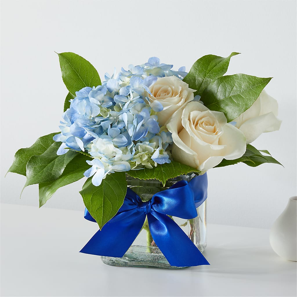 Sky Blue Delight Bouquet – Lynchburg Leo Wood Florist, Lynchburg VA