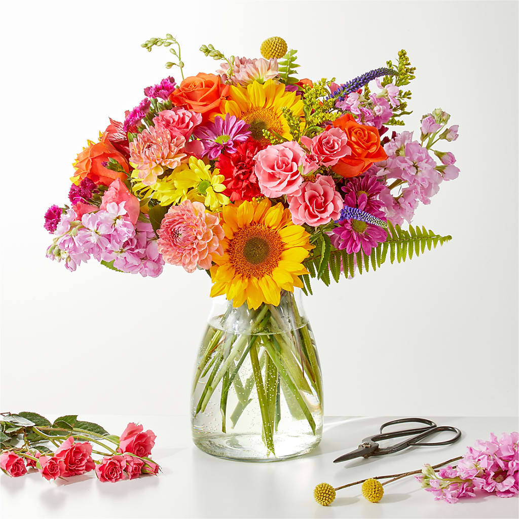 Cue the Confetti - A Florist Original – Lynchburg Leo Wood Florist, Lynchburg VA