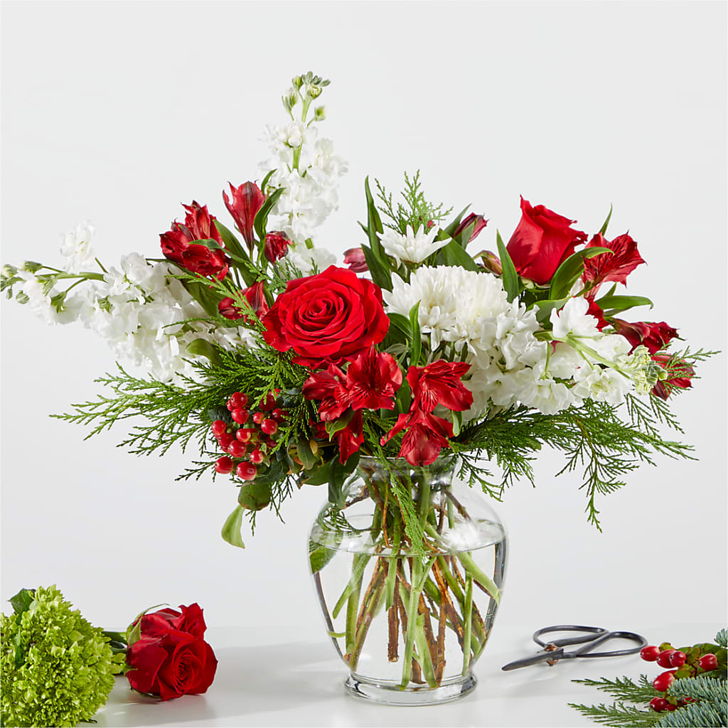 Merry Moment Bouquet – A Florist Original – Lynchburg Leo Wood Florist, Lynchburg VA