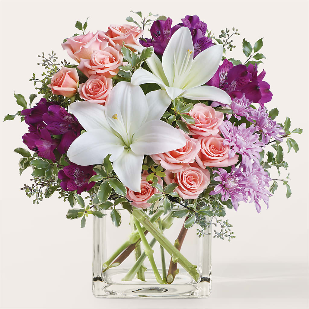 Mani Pedi Bouquet – Lynchburg Leo Wood Florist, Lynchburg VA