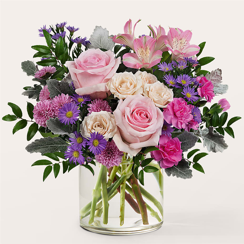 Light as a Feather Bouquet – Lynchburg Leo Wood Florist, Lynchburg VA