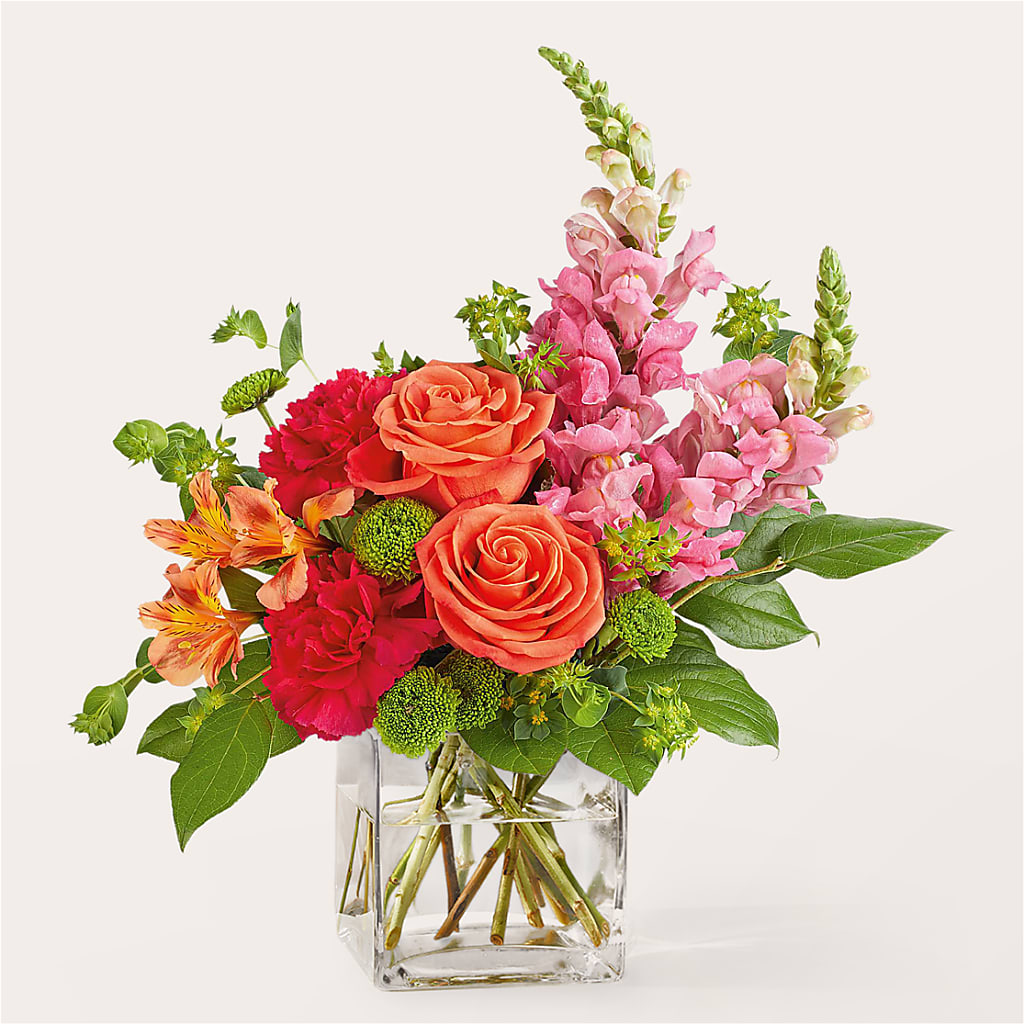 Cosmopolitan Bouquet – Lynchburg Leo Wood Florist, Lynchburg VA