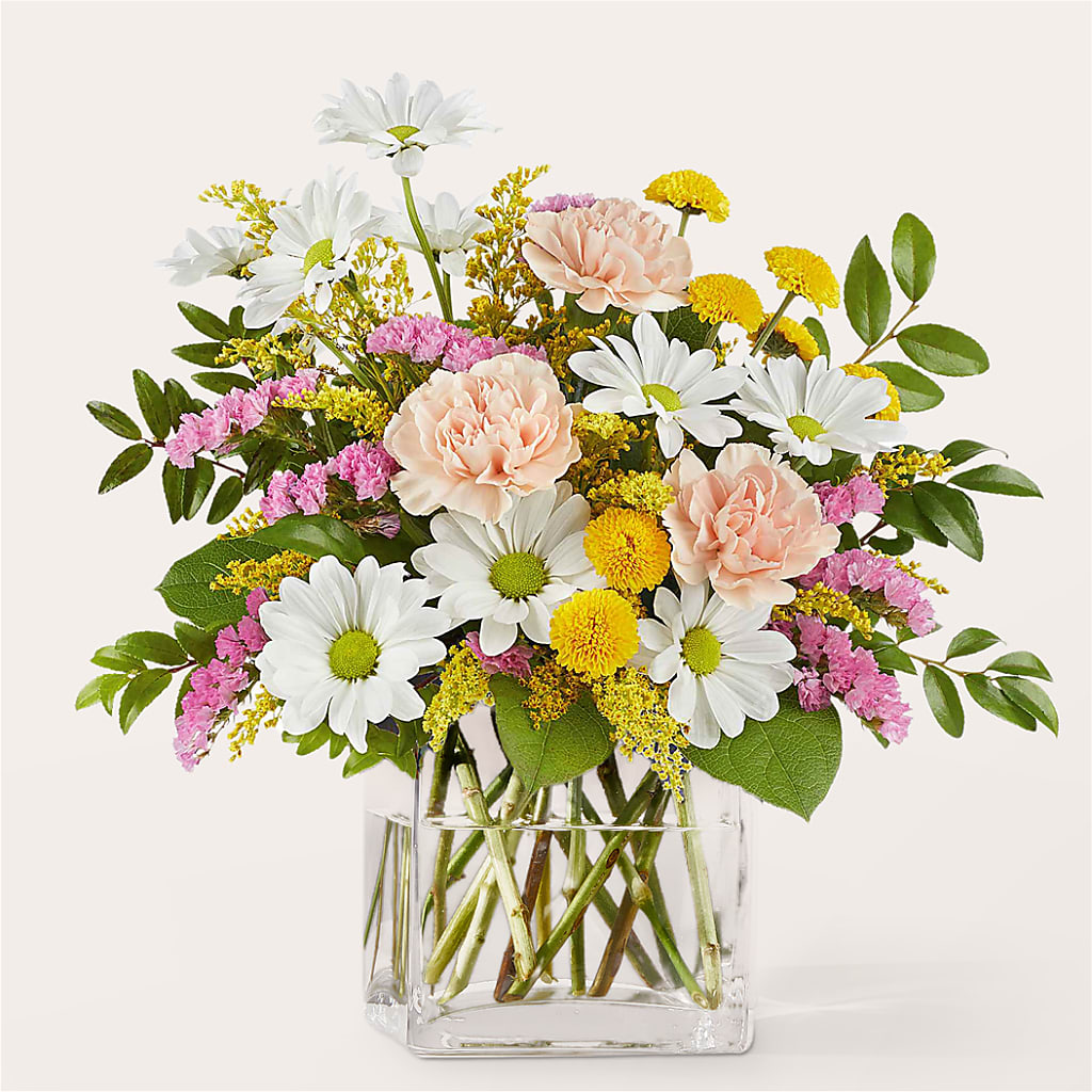 Country Cottage Bouquet – Lynchburg Leo Wood Florist, Lynchburg VA