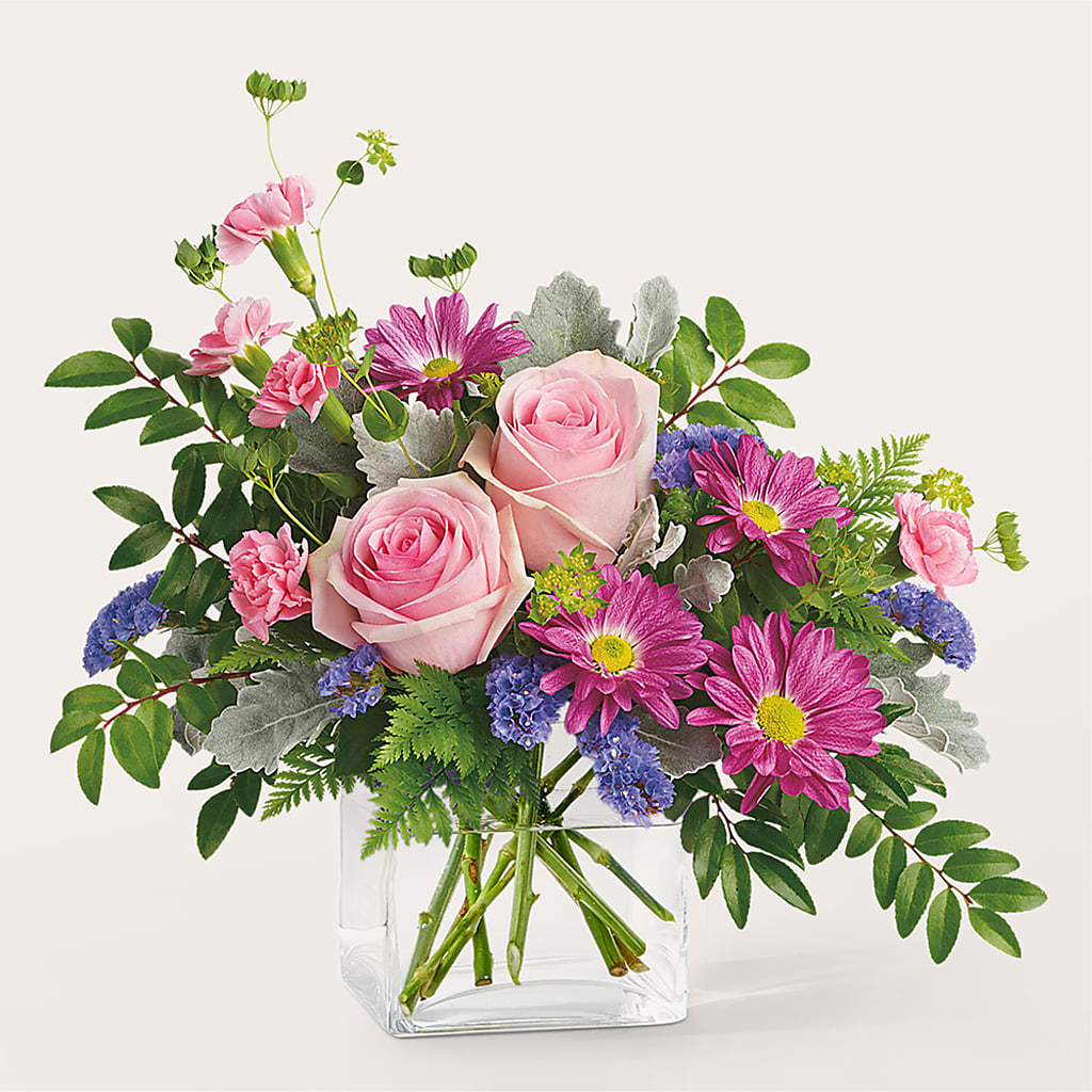 Starlet Bouquet – Lynchburg Leo Wood Florist, Lynchburg VA