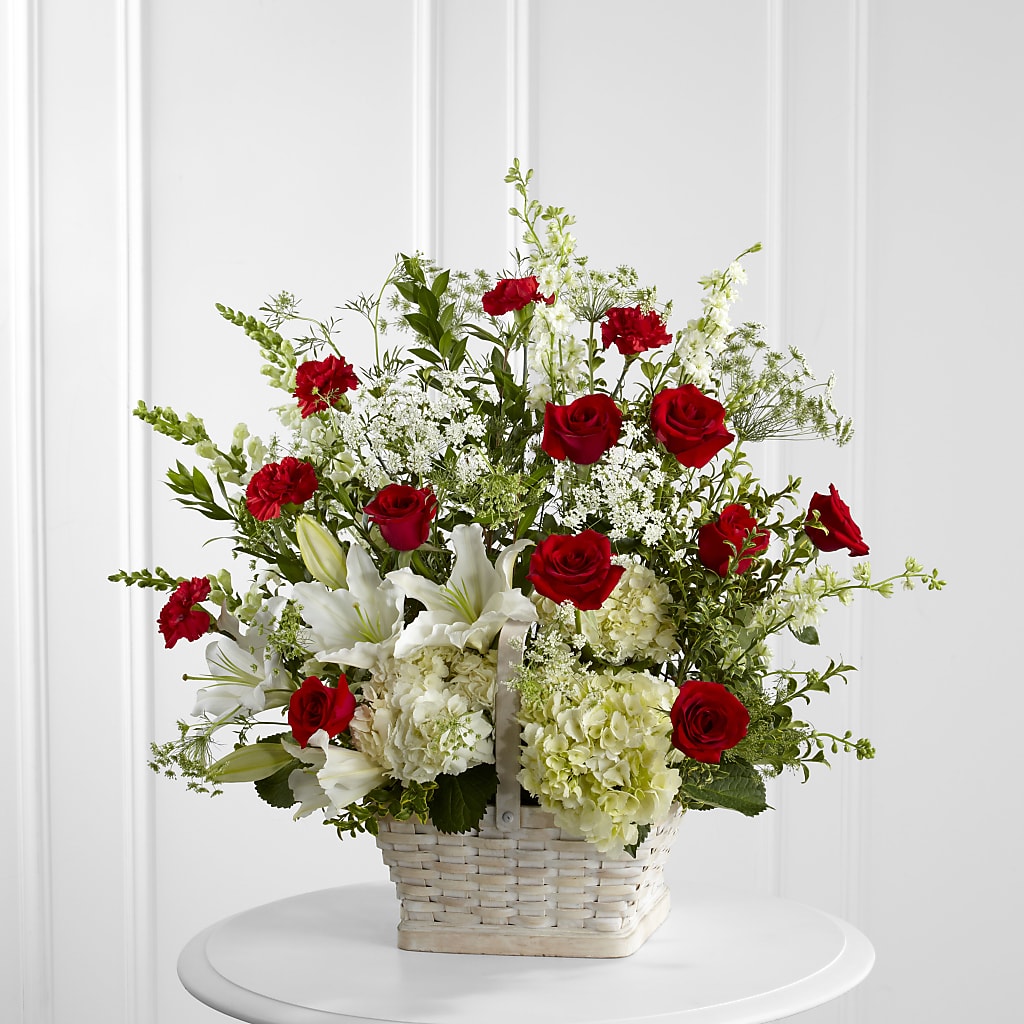 In Loving Memory Arrangement – Lynchburg Leo Wood Florist, Lynchburg VA
