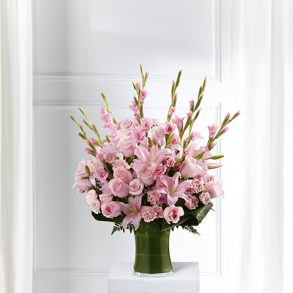Lovely Tribute Bouquet – Lynchburg Leo Wood Florist, Lynchburg VA