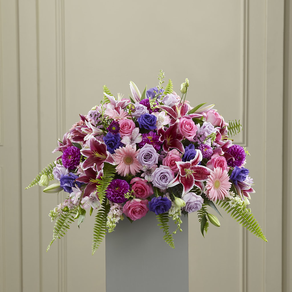 Fare Thee Well Pedestal – Lynchburg Leo Wood Florist, Lynchburg VA