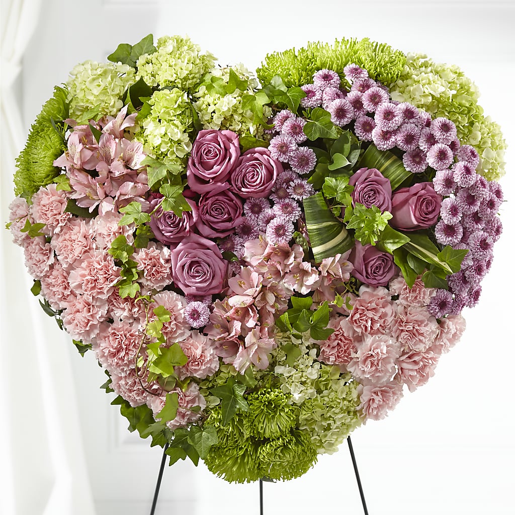 Heartwarming Standing Heart – Lynchburg Leo Wood Florist, Lynchburg VA