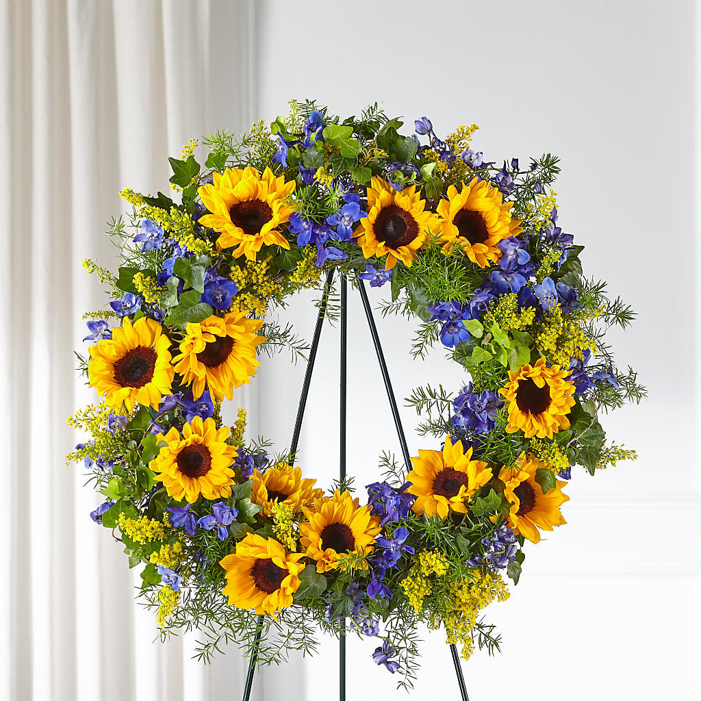 Bright Rays Wreath – Lynchburg Leo Wood Florist, Lynchburg VA