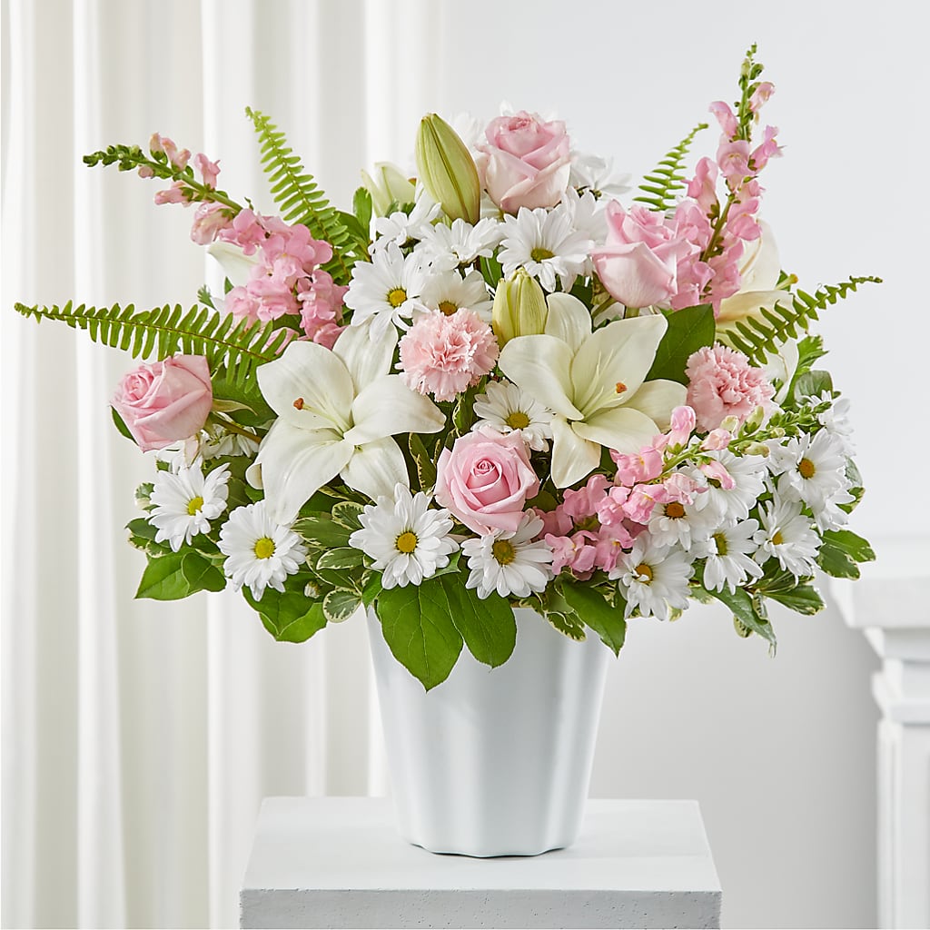 Soft Touch Tabletop Basket – Lynchburg Leo Wood Florist, Lynchburg VA