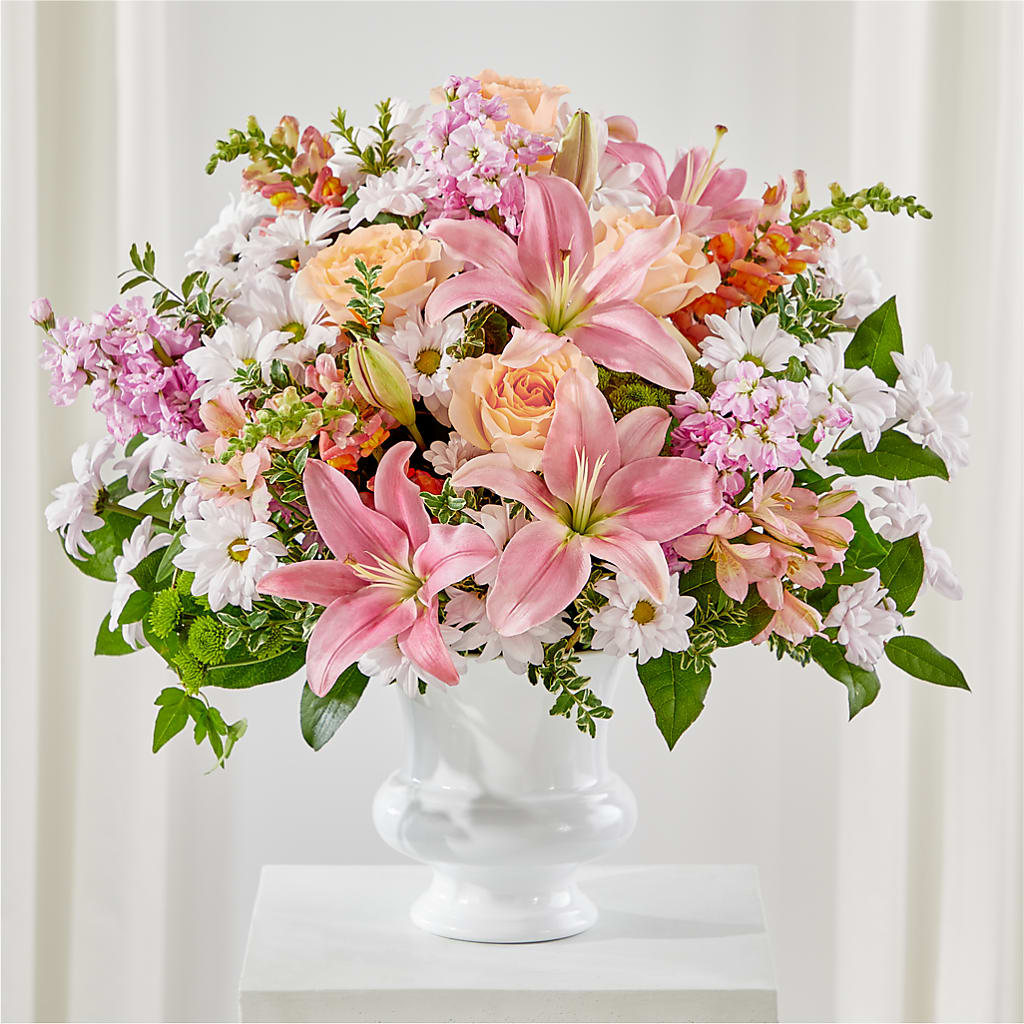 Heartfelt Gesture Urn Arrangement – Lynchburg Leo Wood Florist, Lynchburg VA