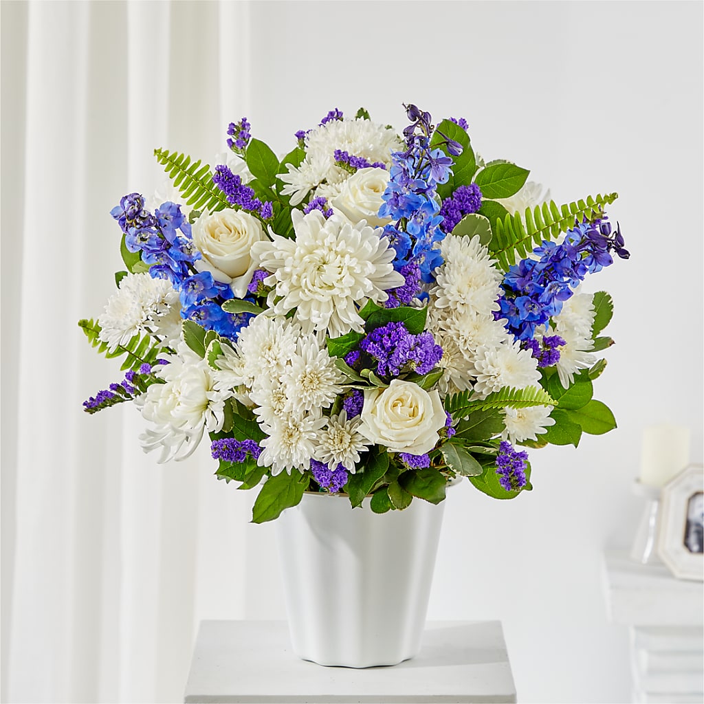 Hold Dear Tabletop Basket – Lynchburg Leo Wood Florist, Lynchburg VA