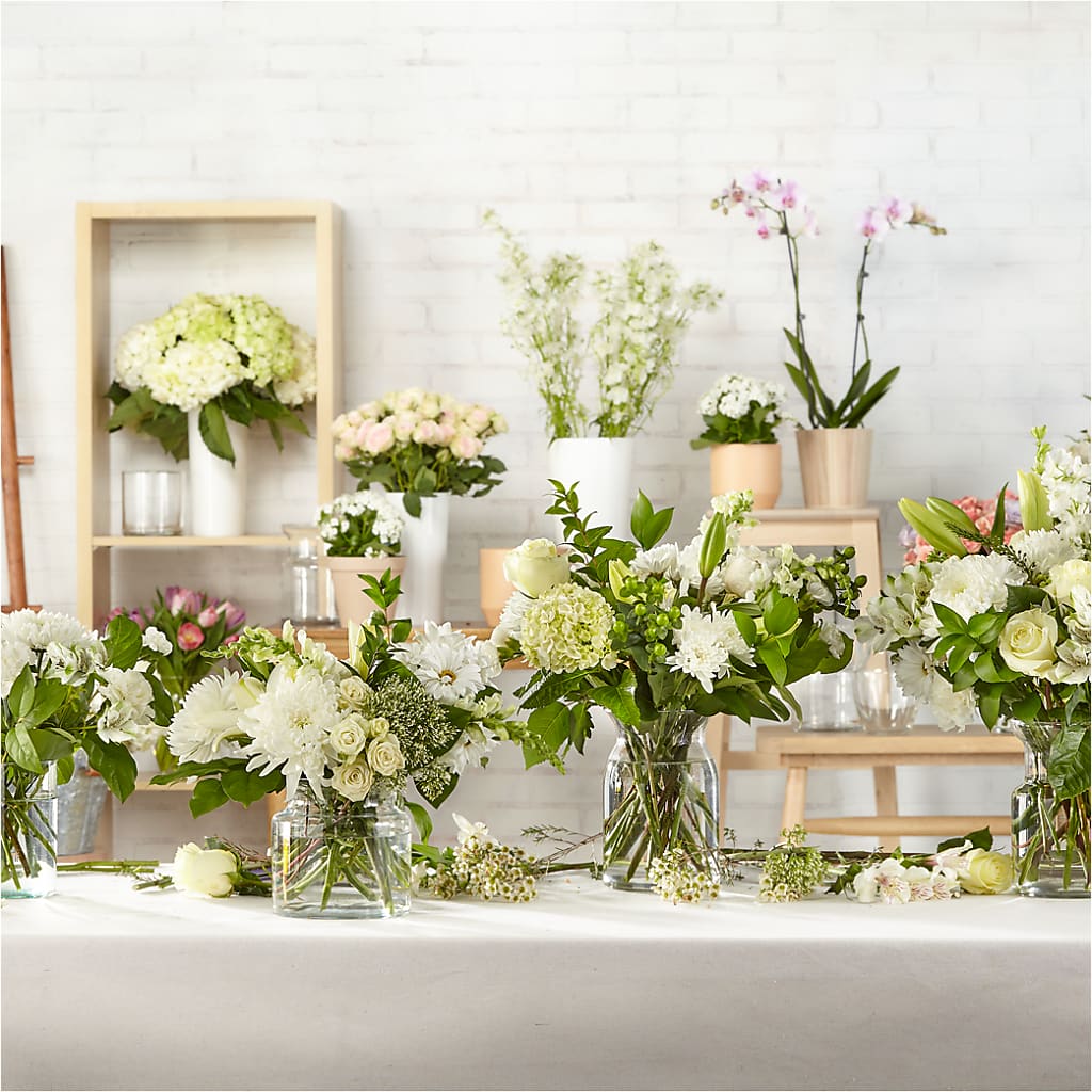 Classic Ivory – A Florist Original – Lynchburg Leo Wood Florist, Lynchburg VA