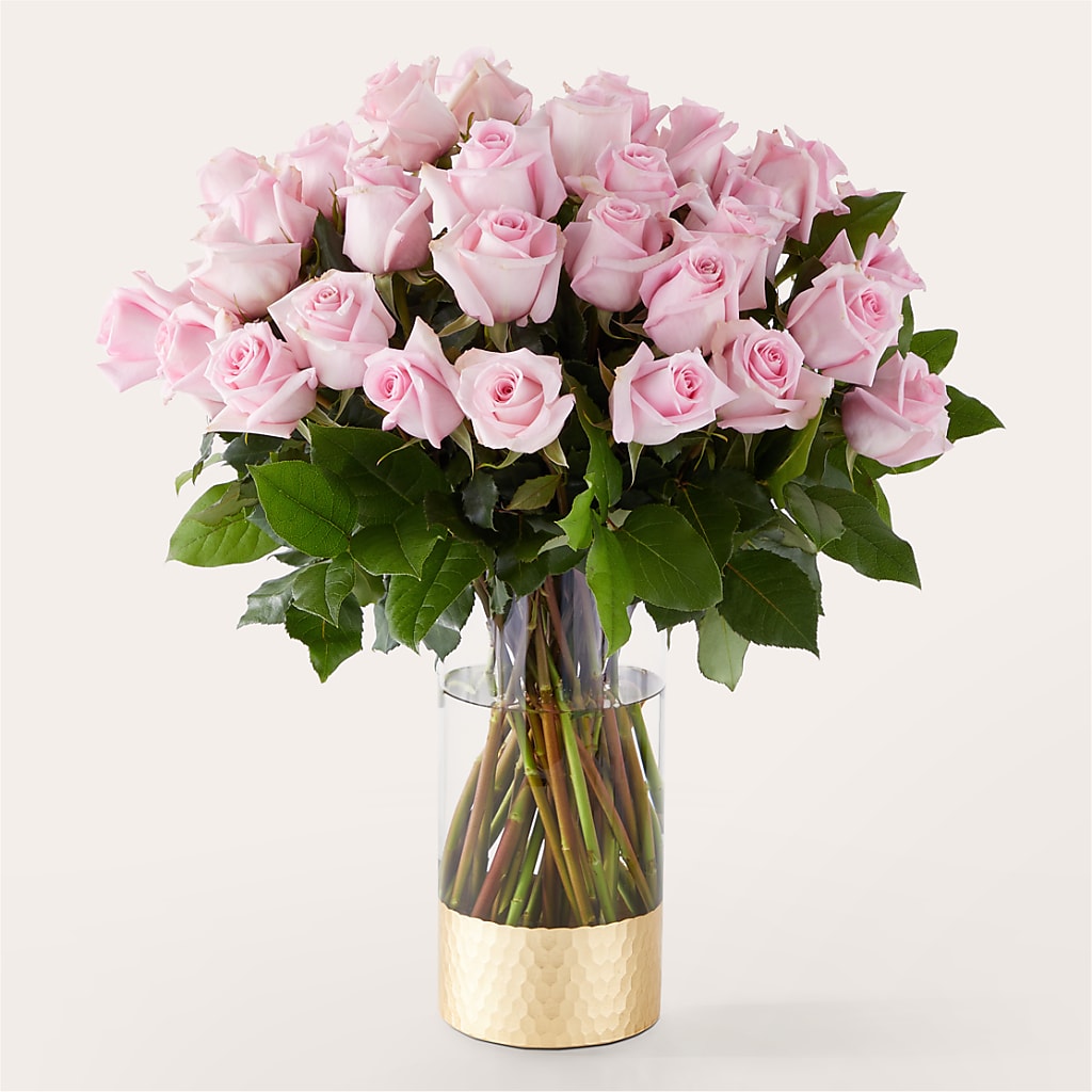 Picture Perfect Pink Rose Bouquet – Lynchburg Leo Wood Florist, Lynchburg VA