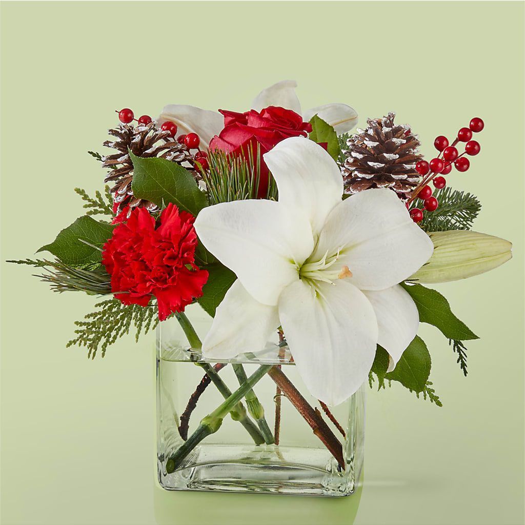 Glistening Icicles Bouquet – Lynchburg Leo Wood Florist, Lynchburg VA