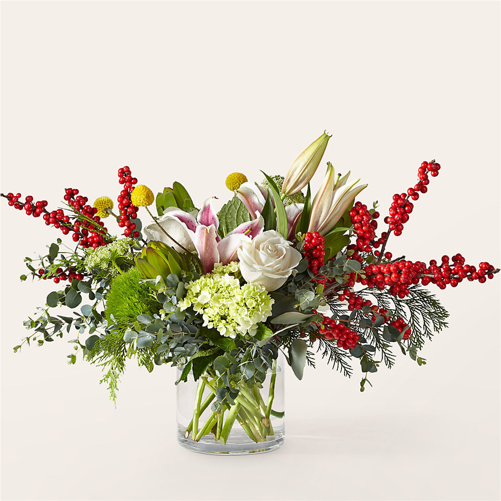 Berry & Bright Bouquet – Lynchburg Leo Wood Florist, Lynchburg VA