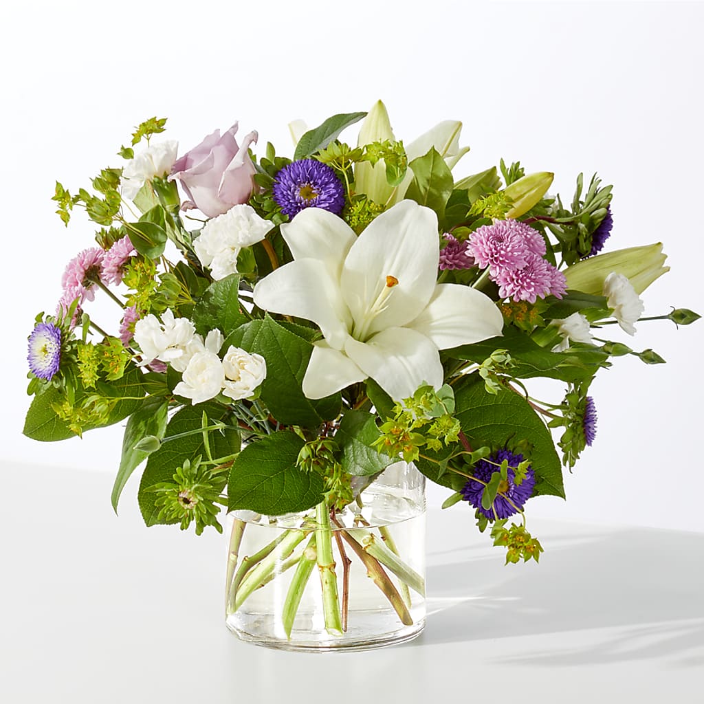 April Showers Bouquet – Lynchburg Leo Wood Florist, Lynchburg VA