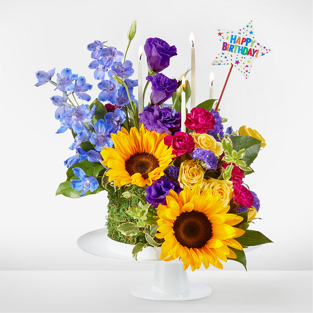 Star of the Day Floral Cake – Lynchburg Leo Wood Florist, Lynchburg VA