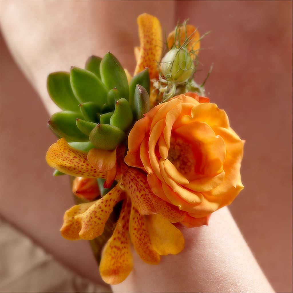 Irresistible Love Wrist Corsage – Lynchburg Leo Wood Florist, Lynchburg VA