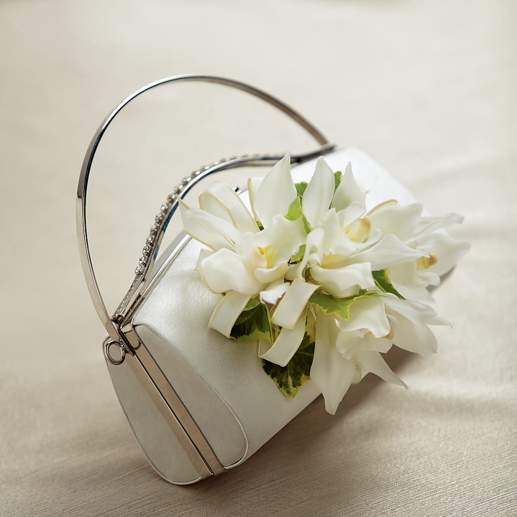 White Purse Decor – Lynchburg Leo Wood Florist, Lynchburg VA