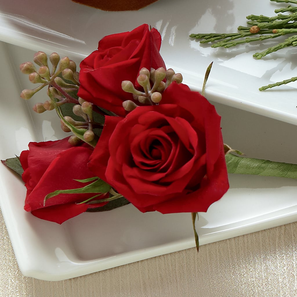 Red Spray Rose Boutonniere – Lynchburg Leo Wood Florist, Lynchburg VA