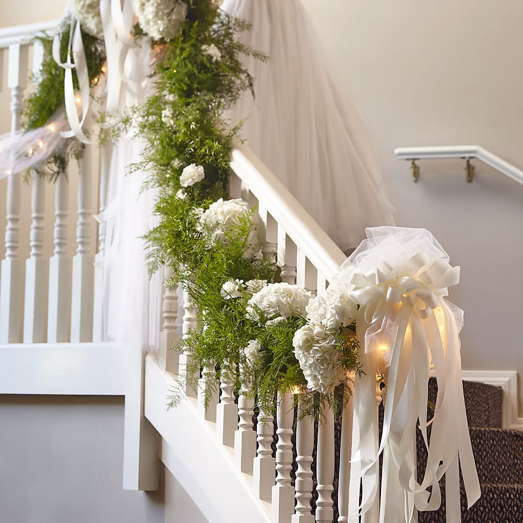 Champagne Dreams Garland – Lynchburg Leo Wood Florist, Lynchburg VA
