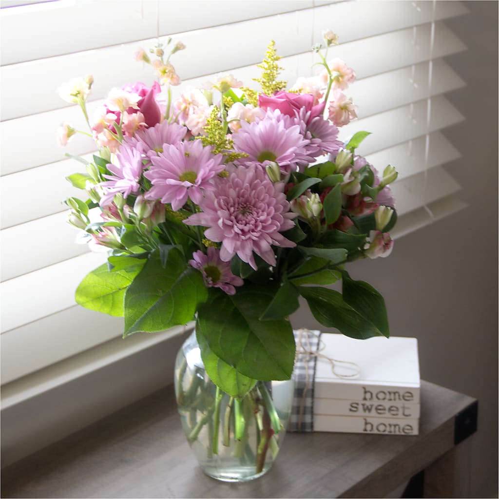 Pastel Tradition - A Florist Original –  Lynchburg Leo Wood Florist, Lynchburg VA