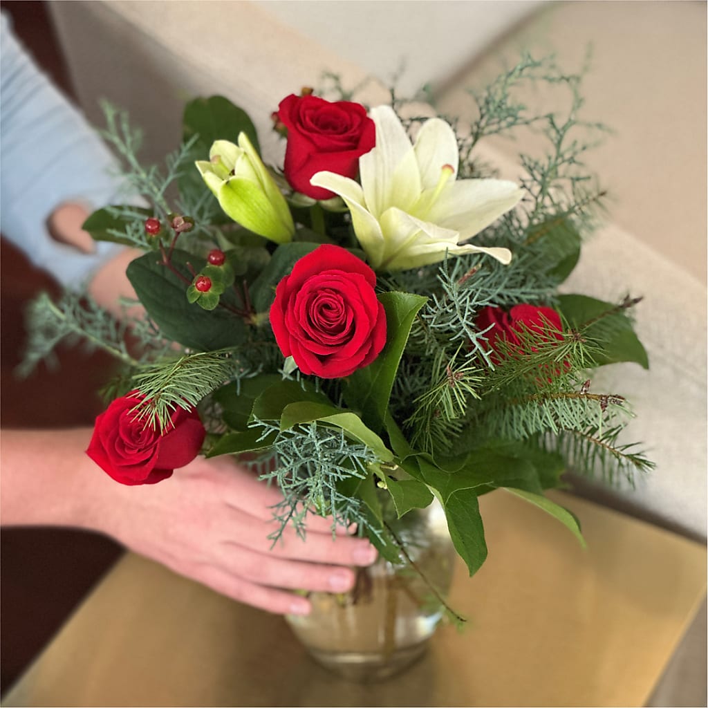 Glittering Lights Bouquet –  Lynchburg Leo Wood Florist, Lynchburg VA