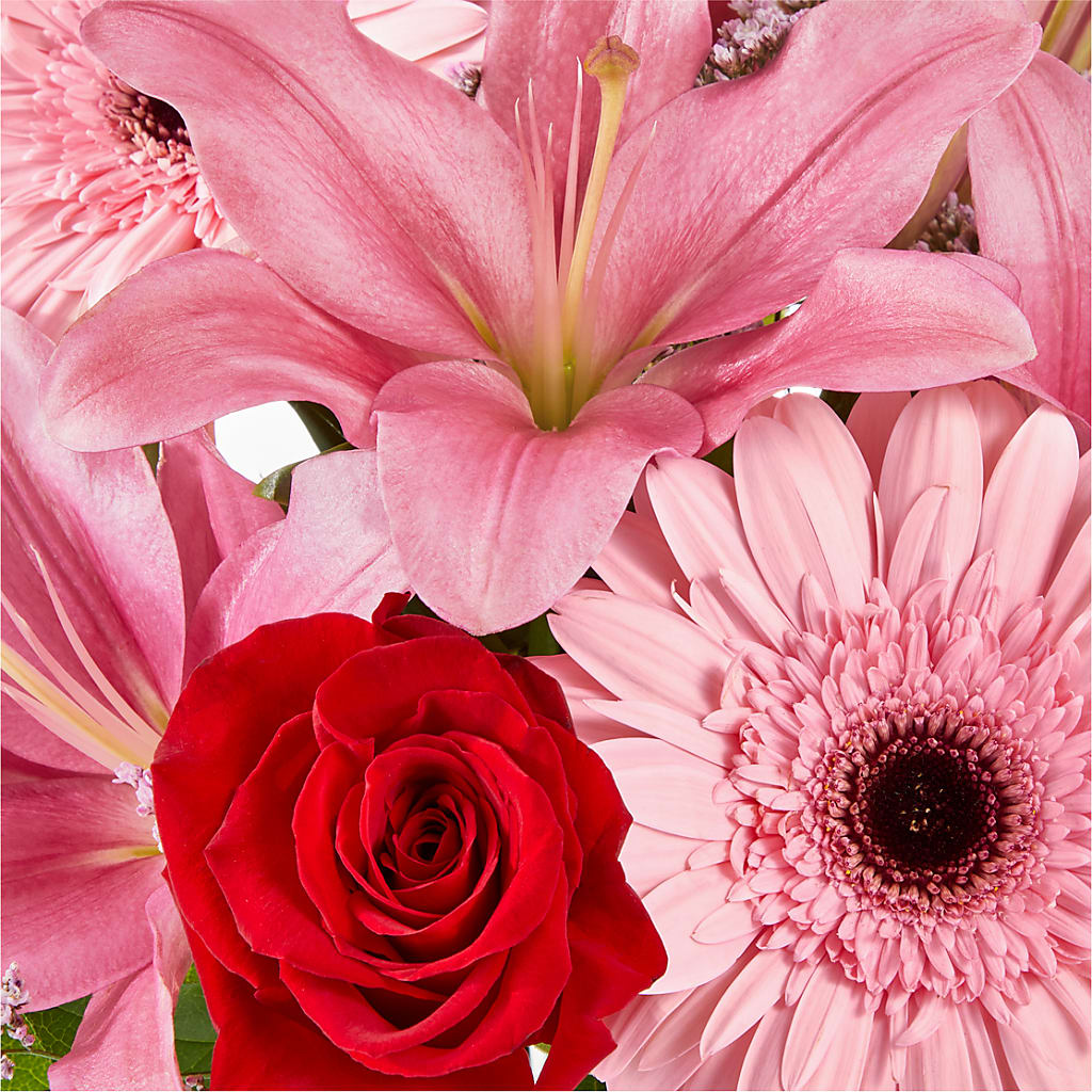 Lots of Love Bouquet –  Lynchburg Leo Wood Florist, Lynchburg VA