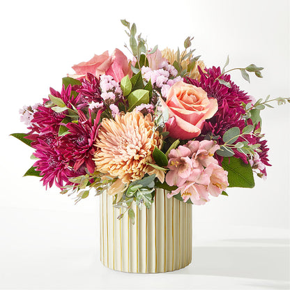 Berry Cobbler Bouquet with Ivory Vase –  Lynchburg Leo Wood Florist, Lynchburg VA