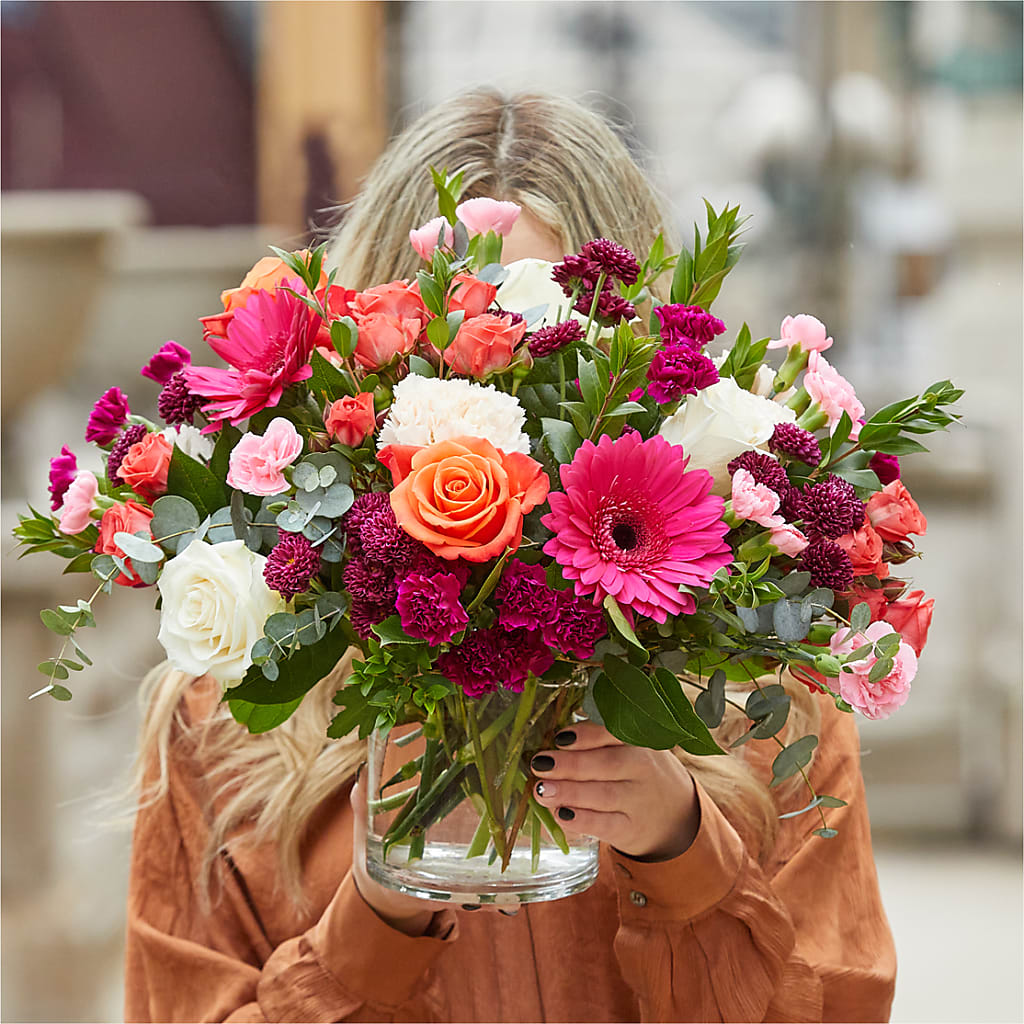Smell the Roses Bouquet –  Lynchburg Leo Wood Florist, Lynchburg VA
