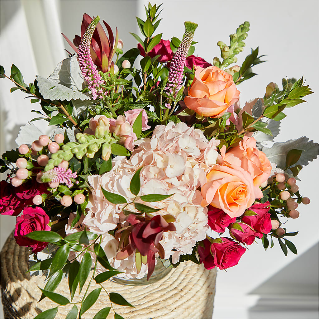 Glitz & Glam Bouquet –  Lynchburg Leo Wood Florist, Lynchburg VA