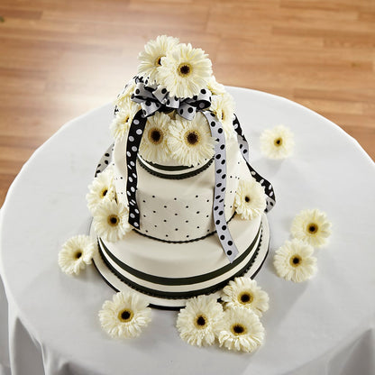 Simple Sophistication Cake Décor –  Lynchburg Leo Wood Florist, Lynchburg VA